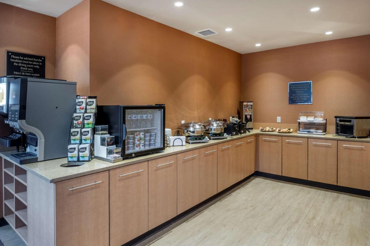 Best Western Plus, Bathurst Hotel & Suites Eksteriør billede