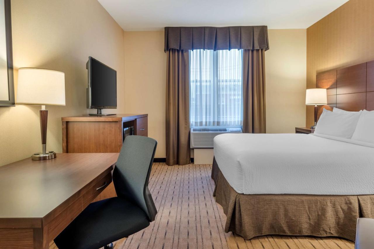 Best Western Plus, Bathurst Hotel & Suites Eksteriør billede