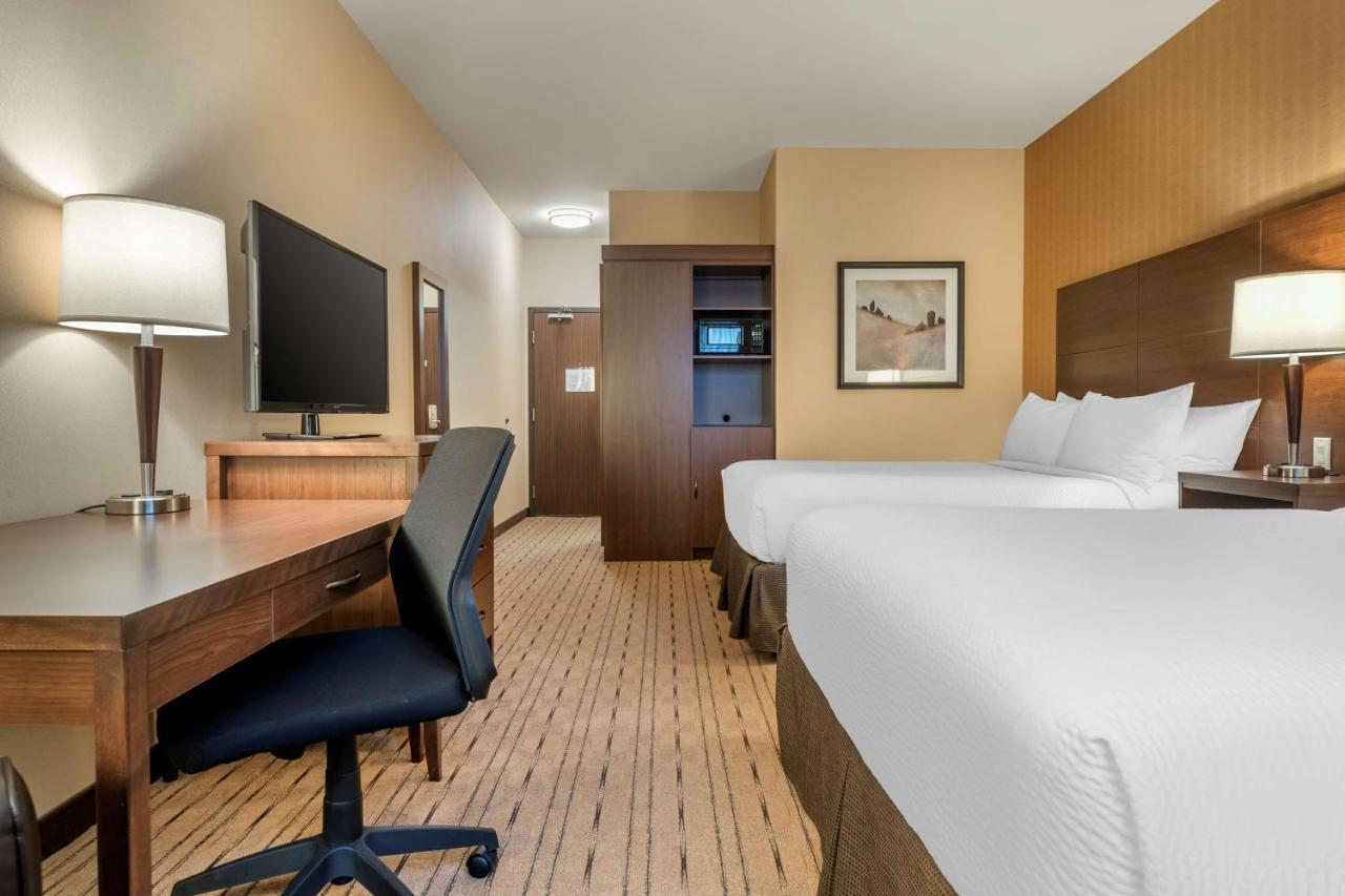 Best Western Plus, Bathurst Hotel & Suites Eksteriør billede