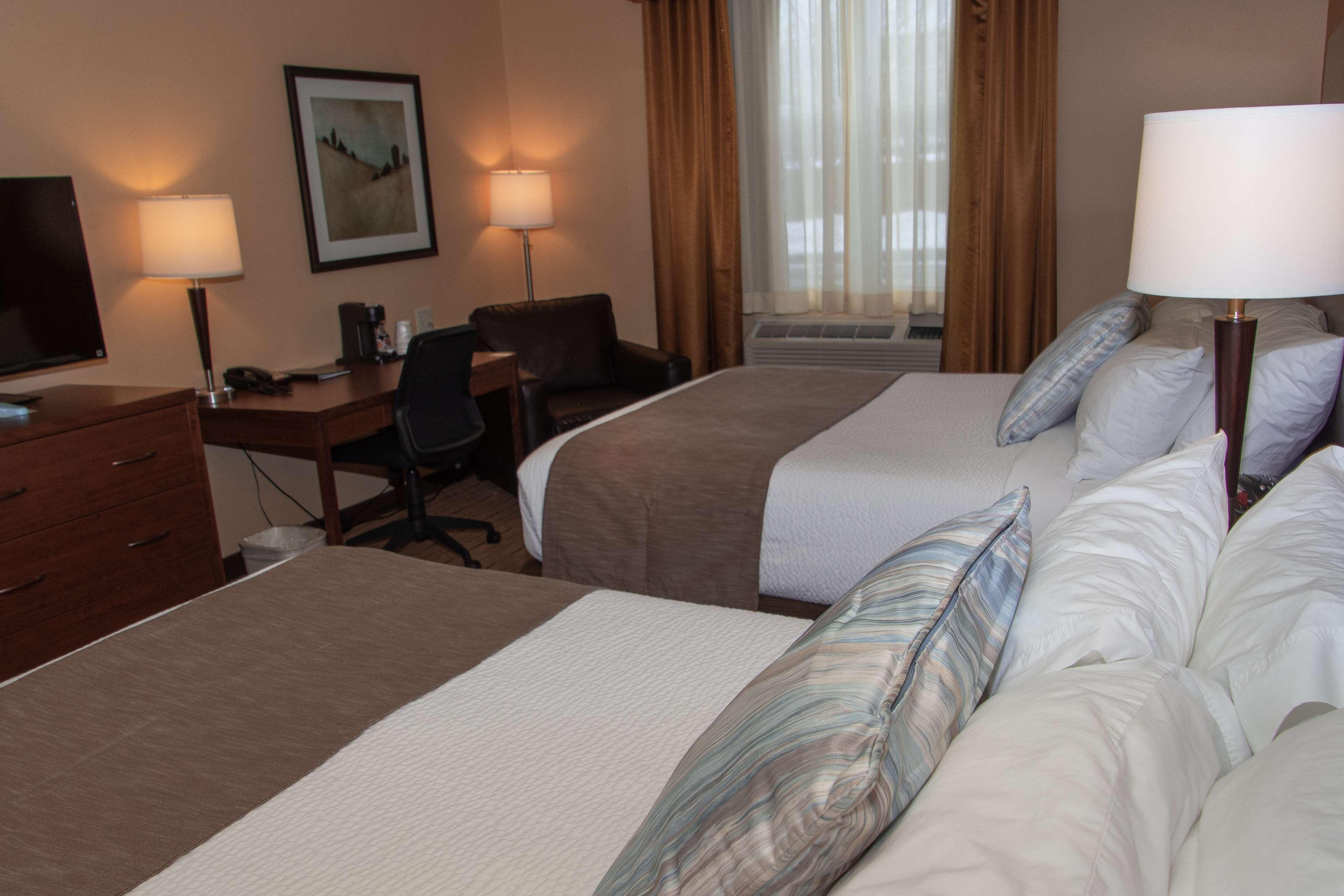 Best Western Plus, Bathurst Hotel & Suites Eksteriør billede