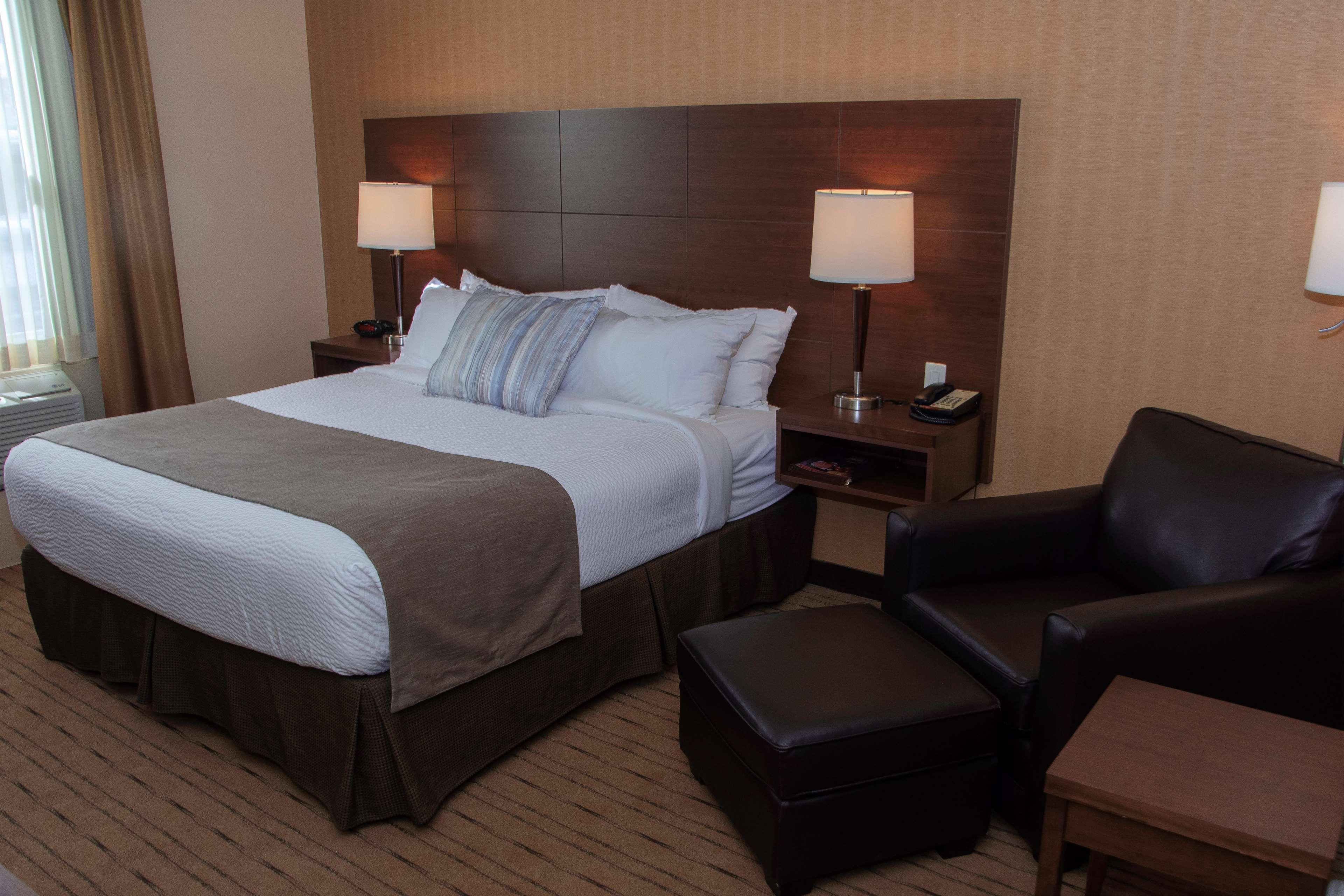 Best Western Plus, Bathurst Hotel & Suites Eksteriør billede