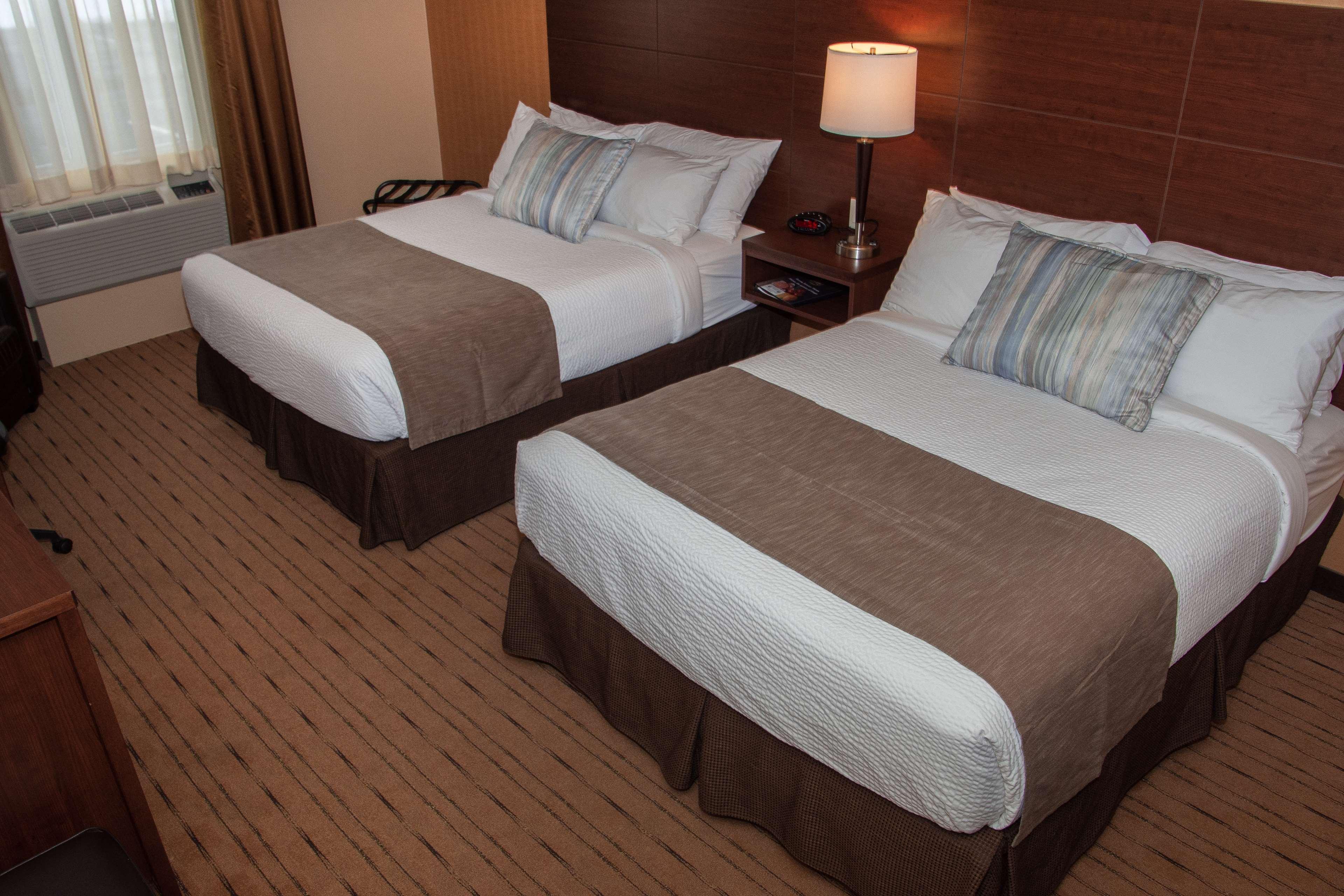 Best Western Plus, Bathurst Hotel & Suites Eksteriør billede