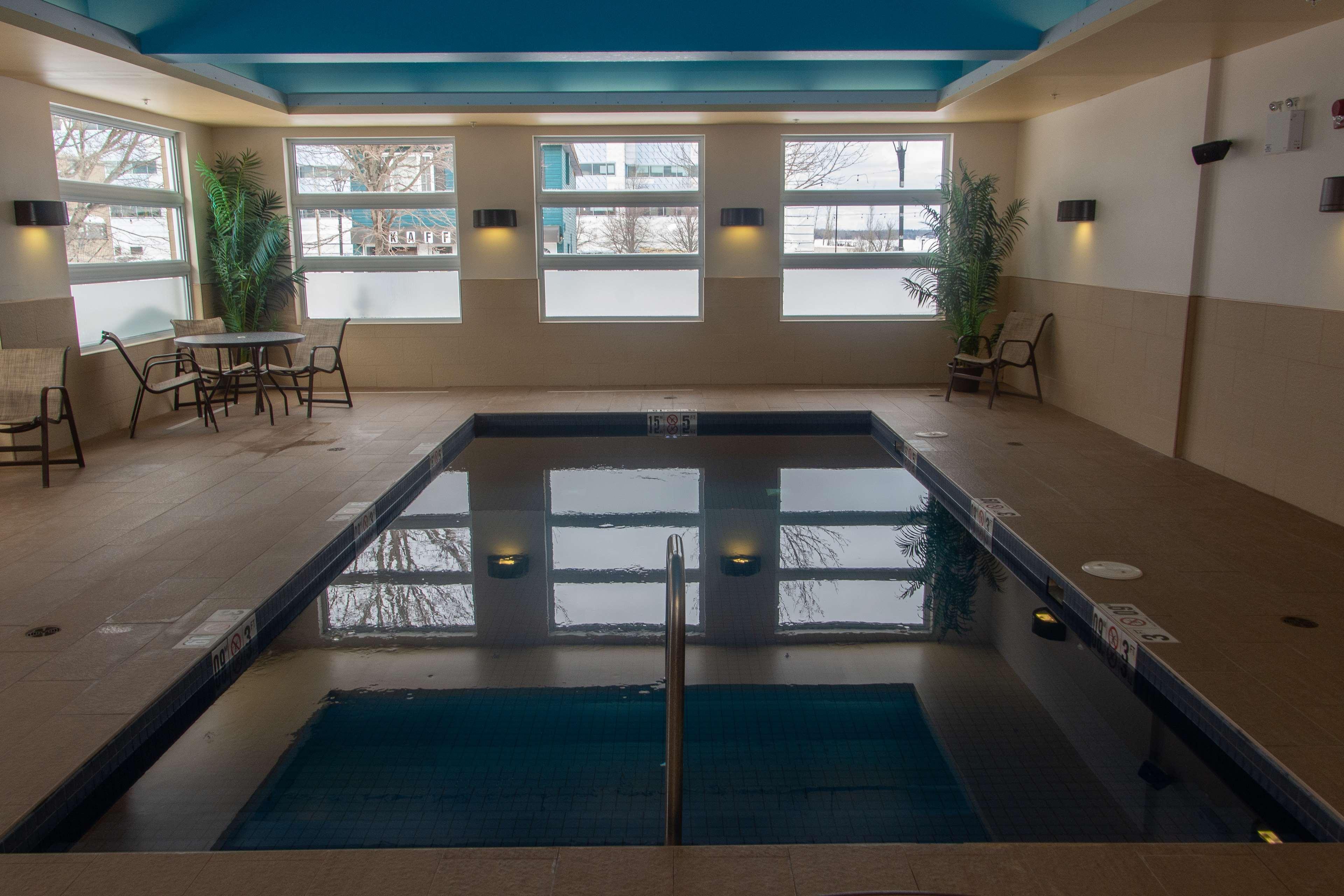 Best Western Plus, Bathurst Hotel & Suites Eksteriør billede