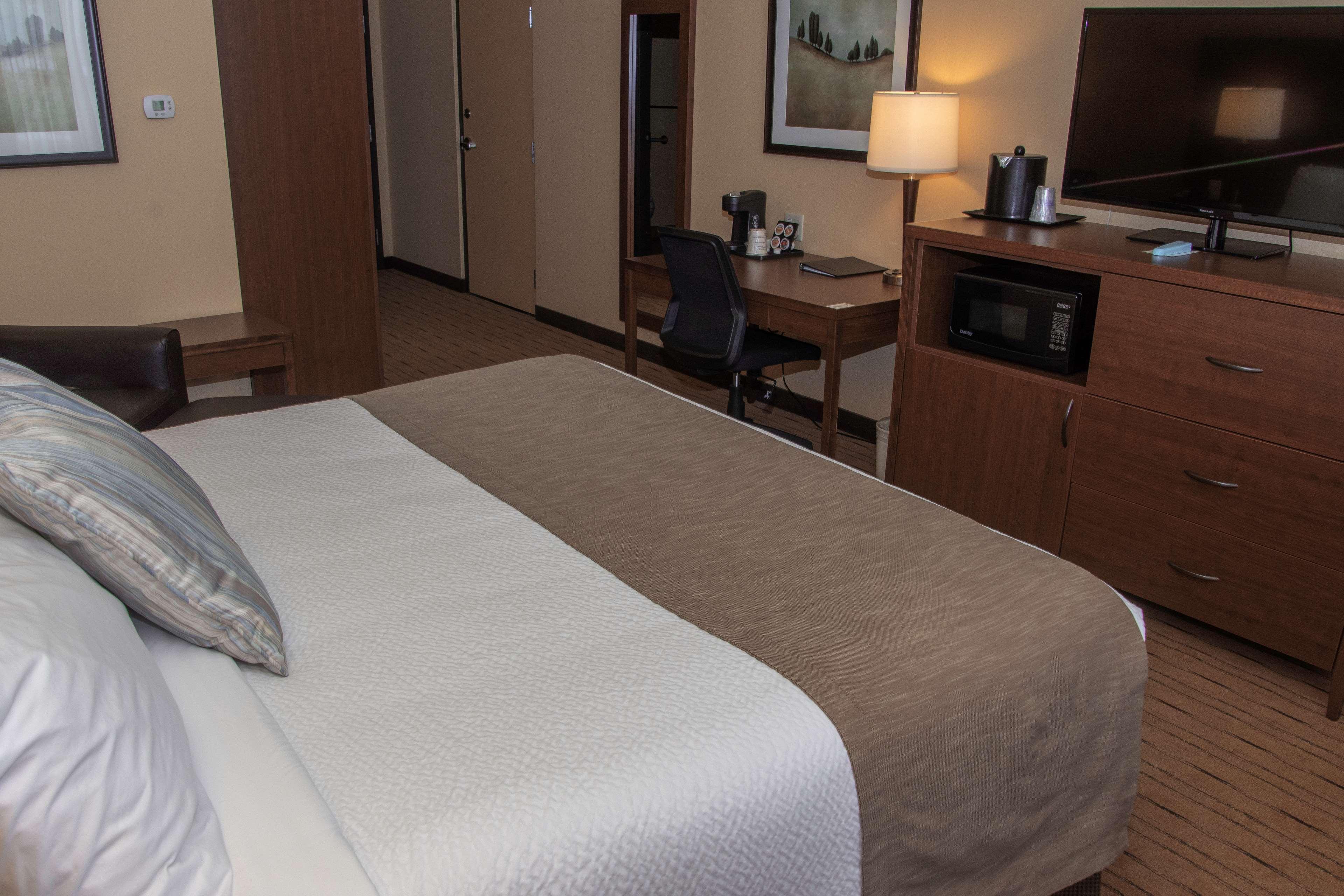 Best Western Plus, Bathurst Hotel & Suites Eksteriør billede
