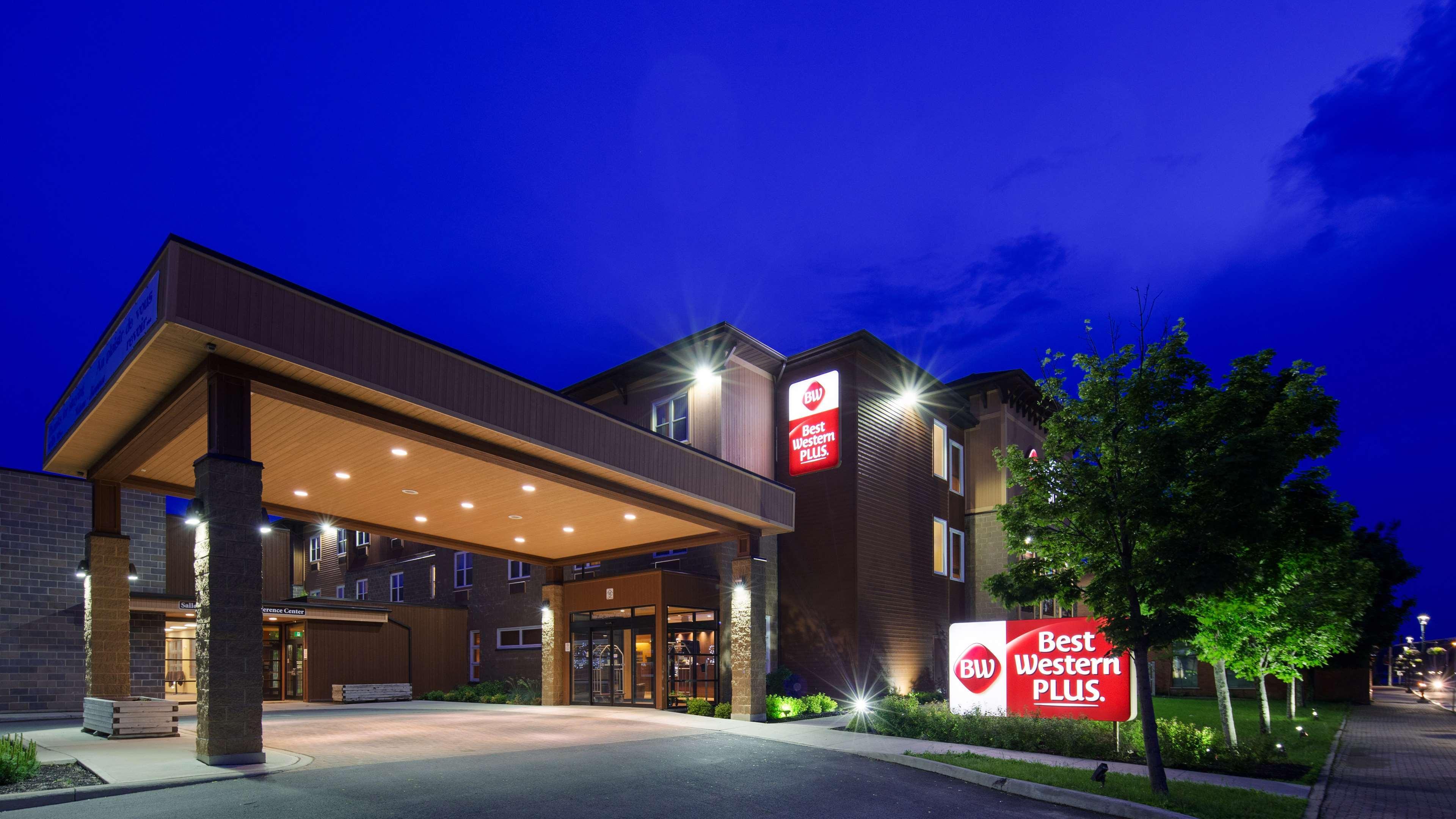 Best Western Plus, Bathurst Hotel & Suites Eksteriør billede